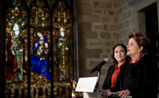 Ada Colau recibió a Dilma Rousseff para censurar "la deriva autoritaria" de Brasil / EFE