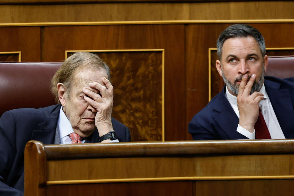 El profesor Ramón Tamames y el líder de Vox, Santiago Abascal. EFE/Chema Moya