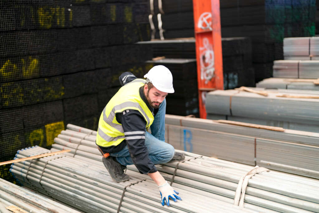 La afinidad de Guipúzcoa, especializada en transporte y metales, se concentra en sectores intensivos en ingeniería mecánica con alta complejidad. Foto: Envato