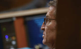 -FOTODELDIA- MADRID, 16/11/2023.- El líder del PP, Alberto Núñez Feijóo, en el Congreso durante la segunda jornada del debate de la investidura este jueves en Madrid. El secretario general del PSOE, Pedro Sánchez, previsiblemente, logrará ser reelegido presidente del Gobierno tras superar la investidura con el apoyo de 179 diputados. EFE/ Juan Carlos Hidalgo