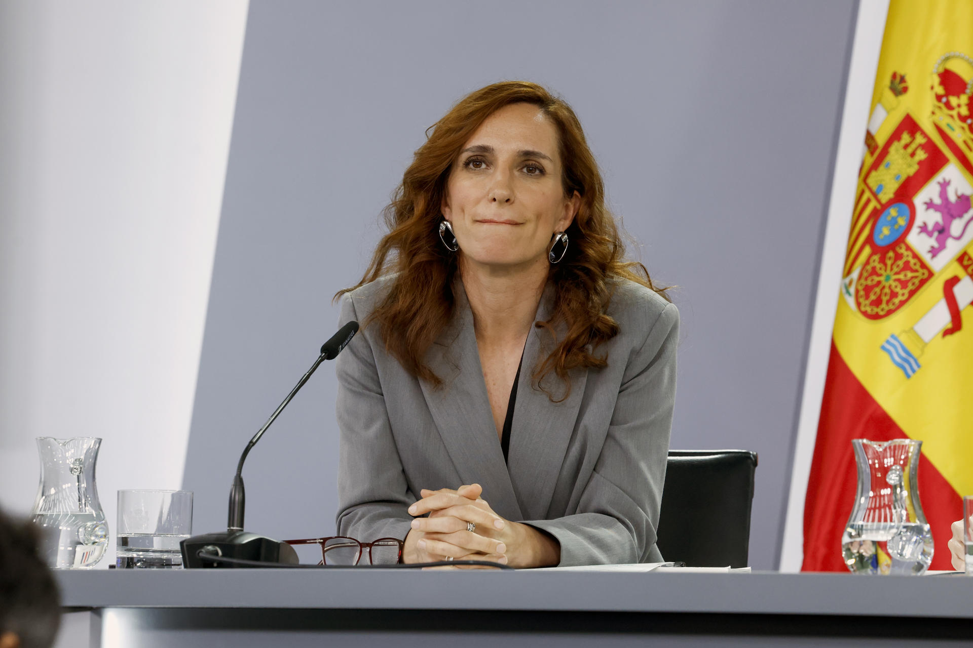 MADRID, 14/05/2024.- La ministra de Sanidad, Mónica García, durante la rueda de prensa posterior a la primera reunión del Consejo de Ministros tras las elecciones catalanas, este martes, en el complejo del Palacio de la Moncloa, en Madrid. EFE/ Zipi