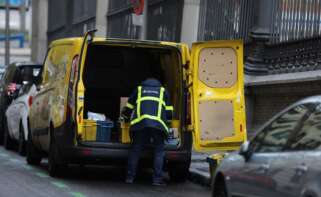 Una furgoneta de Correos. Foto: Europa Press.