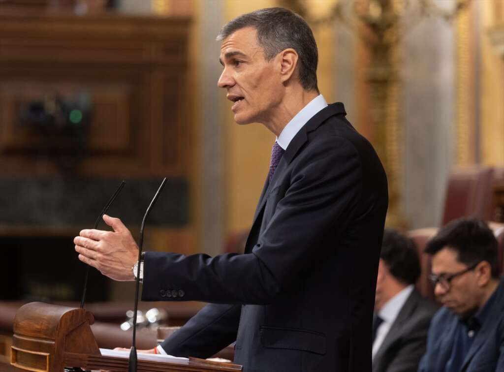 El presidente del Gobierno, Pedro Sánchez, interviene durante un pleno extraordinario, en el Congreso de los Diputados