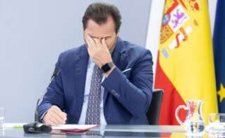 (Foto de ARCHIVO) l ministro de Transportes y Movilidad Sostenible, Óscar Puente , durante una rueda de prensa tras el Consejo de Ministros, a 29 de julio de 2025, en Madrid (España). El Gobierno ha aprobado en el último Consejo de Ministros del curso político la ampliación del permiso por nacimiento de 16 a 17 semanas y la retribución de dos de las 8 semanas del permiso por cuidado de hijo hasta que este cumpla 8 años. Además en el caso de las familia monoparentales el permiso pasará de las 16 semanas a las 32 de permiso por nacimiento o cuidados. Eduardo Parra / Europa Press 29/7/2025