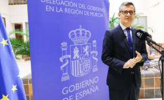 (Foto de ARCHIVO) El ministro de la Presidencia, Justicia y Relaciones con las Cortes, Félix Bolaños, atiende a los medios de comunicación antes de que el nuevo delegado del Gobierno en la Región tome posesión, en el edificio de usos múltiples de la Delegación del Gobierno, a 12 de septiembre de 2025, en Murcia, Región de Murcia (España). Francisco Lucas ha tomado posesión como delegado del Gobierno en la Región de Murcia en un acto institucional, confirmando su nombramiento realizado por el Consejo de Ministros el 2 de septiembre de 2025. Edu Botella / Europa Press 12/9/2025