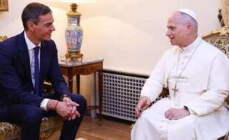 Sánchez se reúne con el Papa Leon XIV en su visita a España.