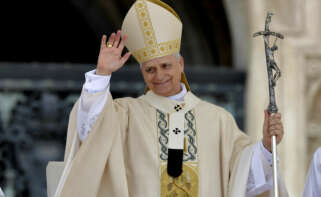 (Foto de ARCHIVO) El Papa León XIV durante la misa de inicio de su Pontificado, en la plaza de San Pedro, a 17 de mayo de 2025, en Ciudad del Vaticano. Con esta ceremonia se marca el inicio del ministerio petrino del estadounidense Robert Prevost, el Papa León XIV. Prevost se convierte así en el 267 Pontífice de la Iglesia tras el fallecimiento el pasado 21 de abril del Papa Francisco. Se espera la presencia de más de 150 delegaciones internacionales y cerca de 200.000 fieles. Stefano Spaziani / Europa Press 18 MAYO 2025;MISA;PONTIFICADO;PAPA;LEÓN XIV;CEREMONIA;CELEBRACIÓN;RELIGIÓN 18/5/2025