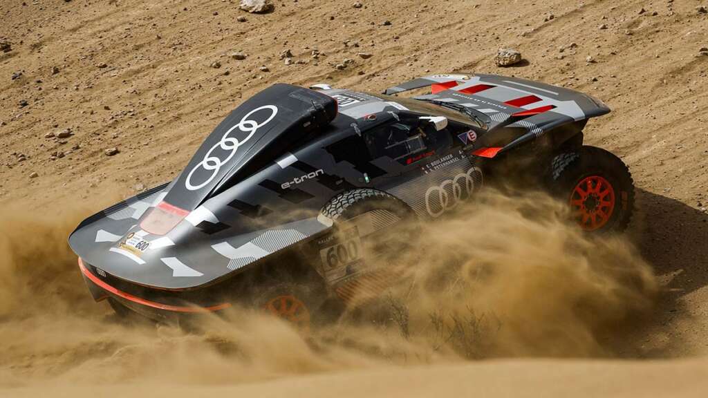 Stéphane Peterhansel y Mattias Ekström serán los compañeros y rivales de Carlos Sainz en el Dakar 2023.