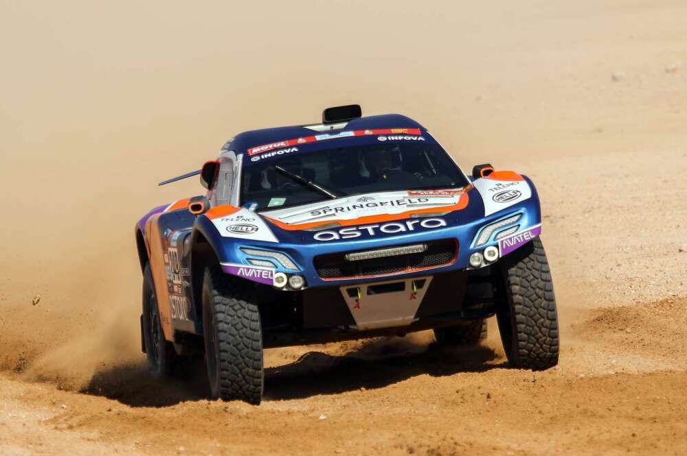 El equipo español Astara participó en el pasado rally Dakar con dos buggies propulsados por e-fuel. En 2023 repetirá la experiencia con tres coches.