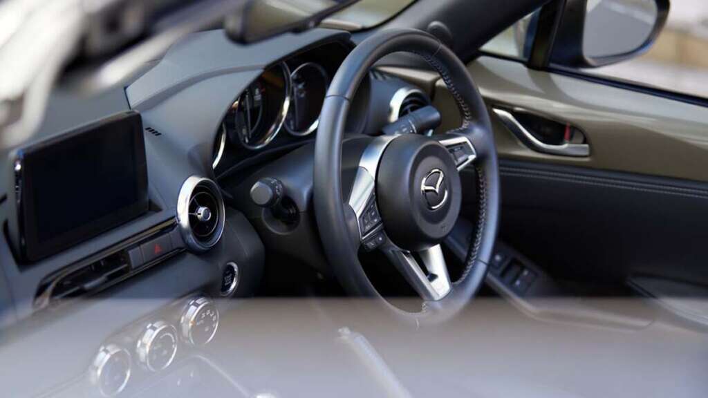 Mazda MX-5 gama 2023. Interior