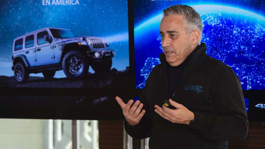Paulo Carelli, director de Jeep, durante la presentación de la gama electrificada de Jeep. Foto: Jesús Izquierdo.