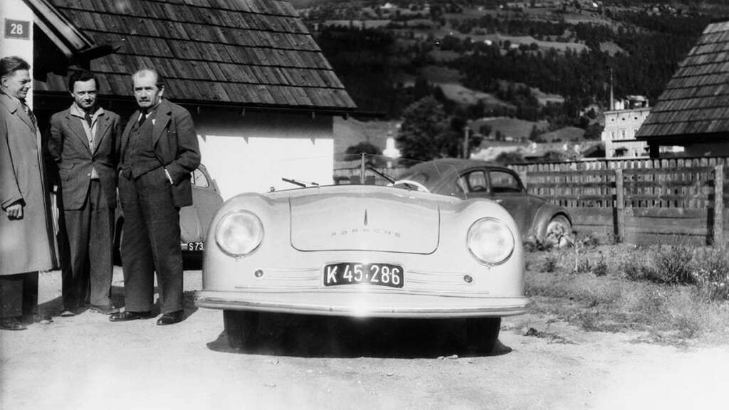La primera unidad del Porsche 356, en 1948. El logotipo tardaría aún cuatro años en llegar.