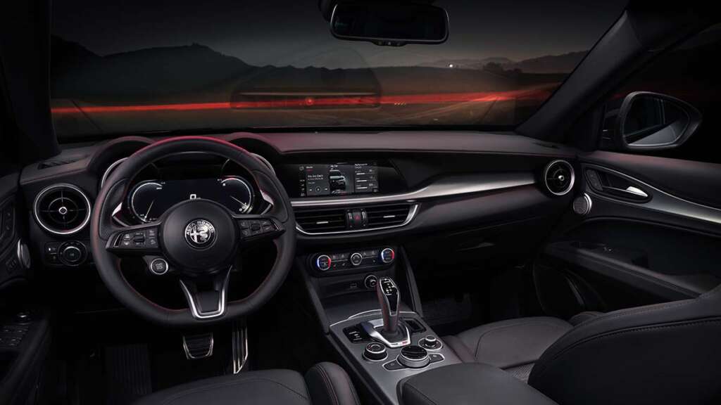 Interior del Alfa Romeo Stelvio 2023.