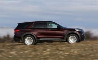 Ford Explorer PHEV Platinum.