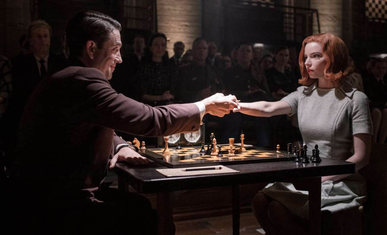 Anya Taylor-Joy en The Queen's Gambit. Foto Netflix.