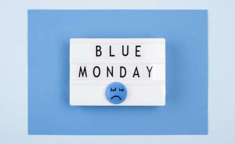 Un cartel con las palabras "Blue Monday"