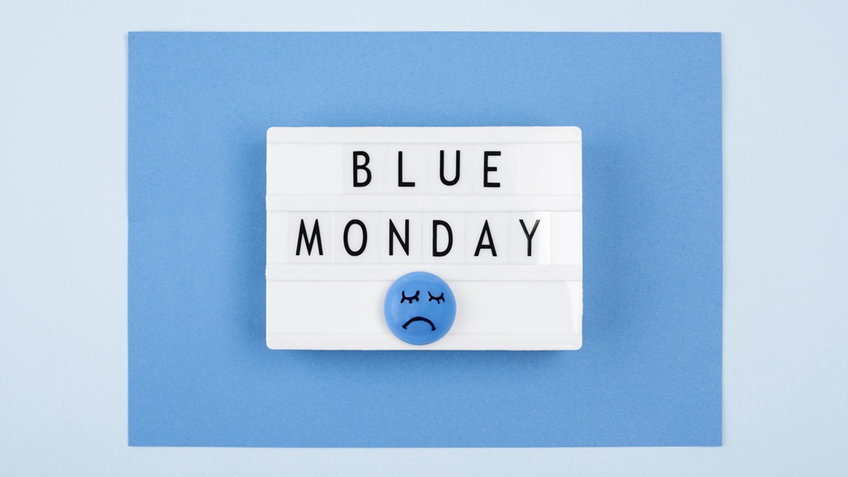Un cartel con las palabras "Blue Monday"