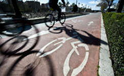 Mas de 650 km de la ruta Eurovelo 8 pasan por Andalucia. Foto Rafa Alcaide - EFE