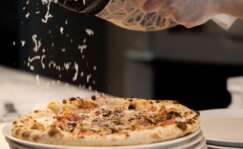Parking Pizza apuesta por la preparación napolitana de la pizza