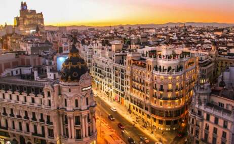 Panorámica de Madrid con la Gran Vía y el edificio Matrópolis