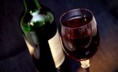 Una copa de vino tinto