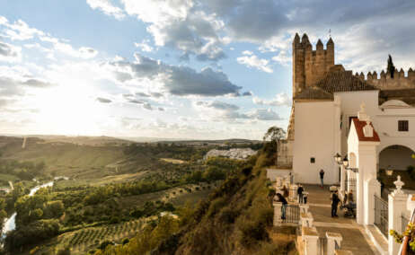 El Parador Arcos de la Frontera está situado en uno de los pueblos más bonitos de la sierra de Cádiz.