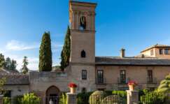 El exterior del Parador de Granada