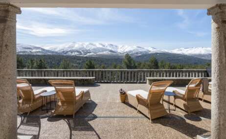 La terraza del Parador de la Sierra de Gredos