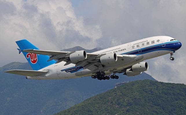 1024px China Southern Airlines A380 Kustov 1