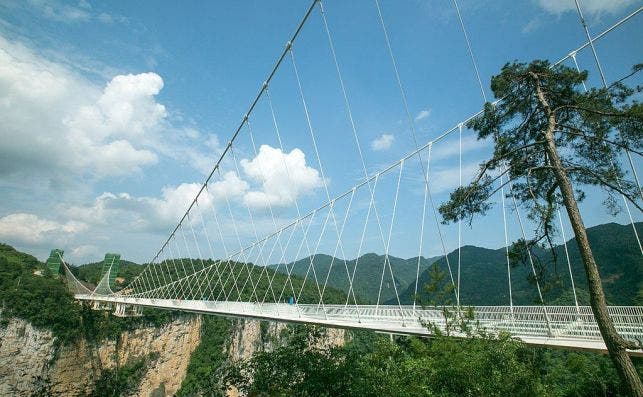 1024px Glass Bridge in Zhangjiajie China