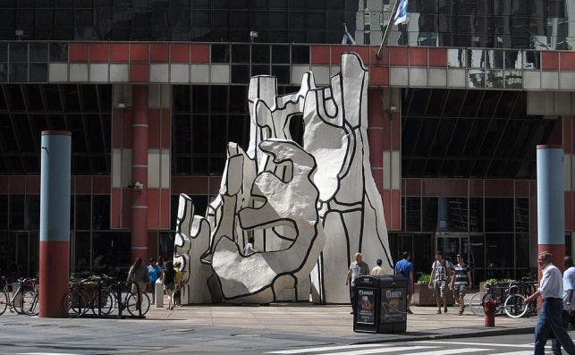 1024px Monument with Standing Beast, James R. Thompson Center, Chicago, Illinois (9179429211)