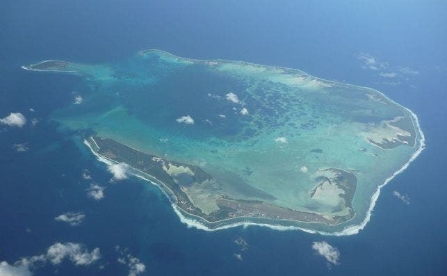 1280px Cocos Island Atoll