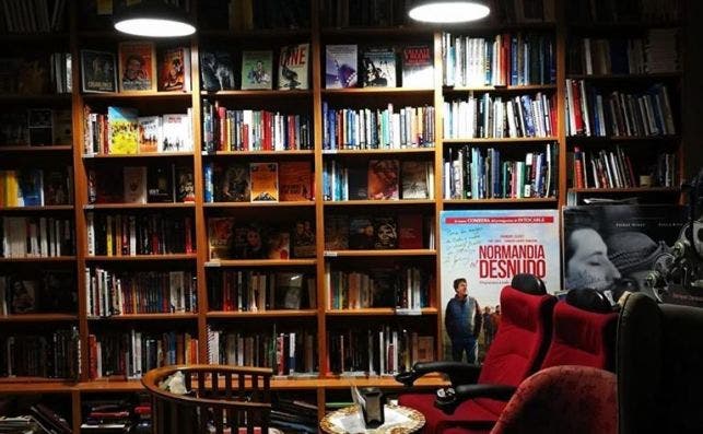 Los amantes de la literatura y el cine tienen una cita en esta librerÃ­a. Foto: 8 y 1/2.