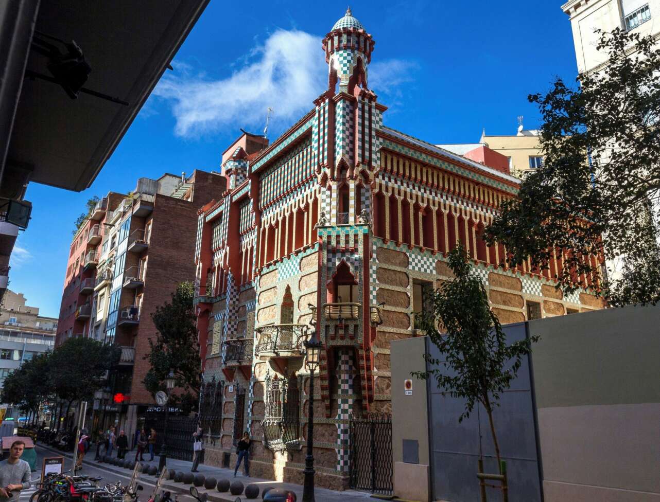 Casa Vicens, la primera obra maestra de GaudÃ­, es ahora otro museo dedicado al arquitecto en Barcelona. Fotos: EFE/Enric Fontcuberta