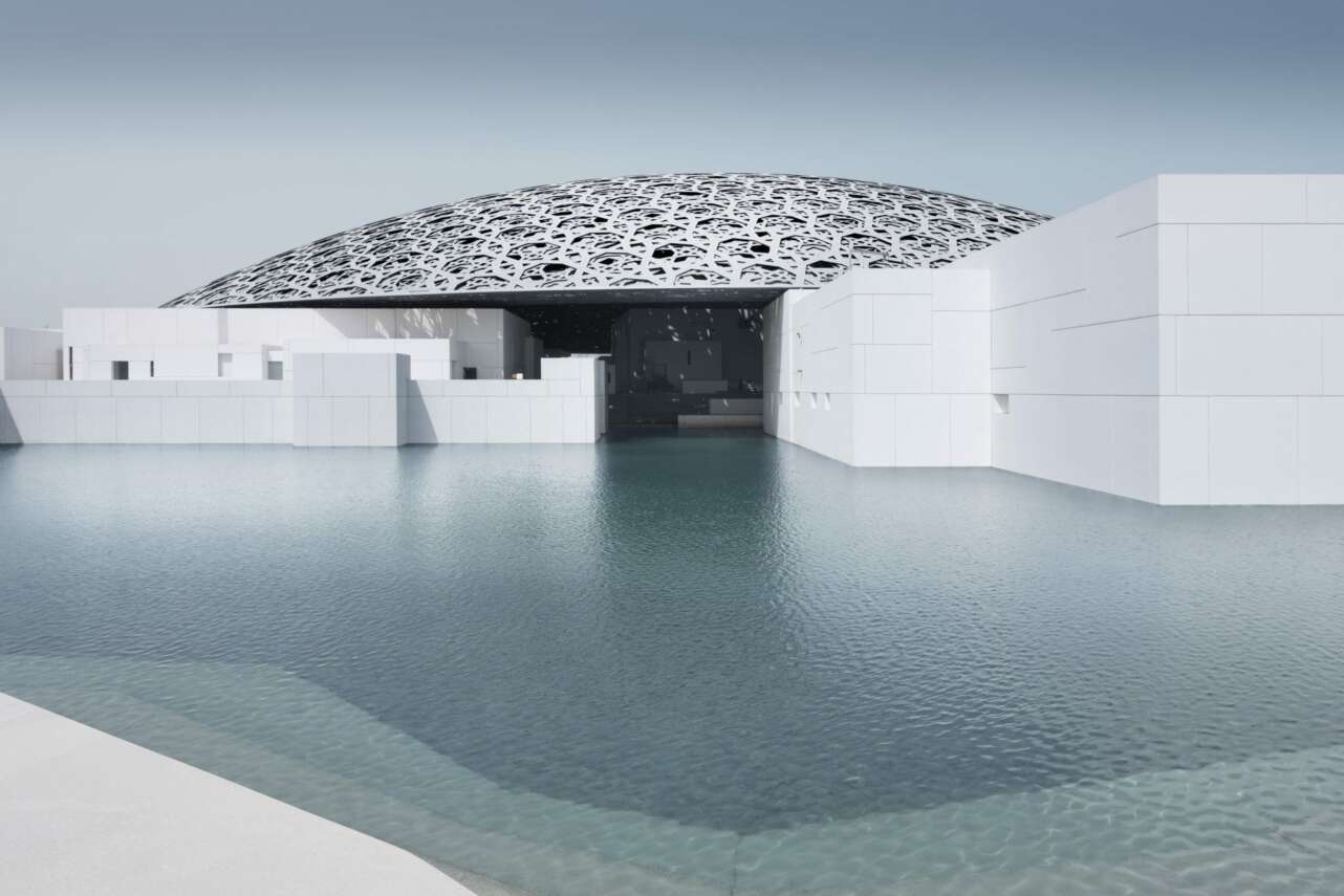 El museo Louvre en el desierto de Abu Dhabi. Foto: Mohamed Somji/Louvre Abu Dhabi