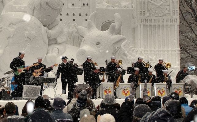 Sapporo, Marina estadounidense en el Festival de la Nieve.