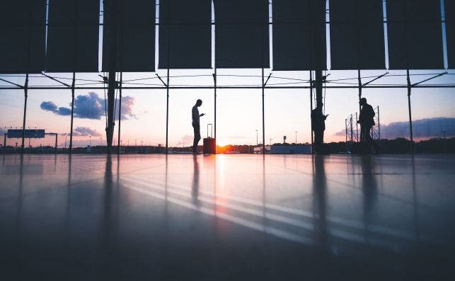 A nadie le gusta perder tiempo en el aeropuerto. Foto Artur Tumasjan Unsplash