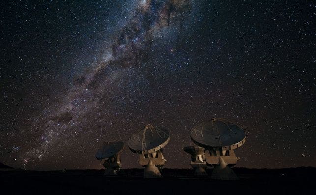 Aficionados a la astronomÃ­a de todo el mundo miran hoy a Chile. Foto Chile Travel.