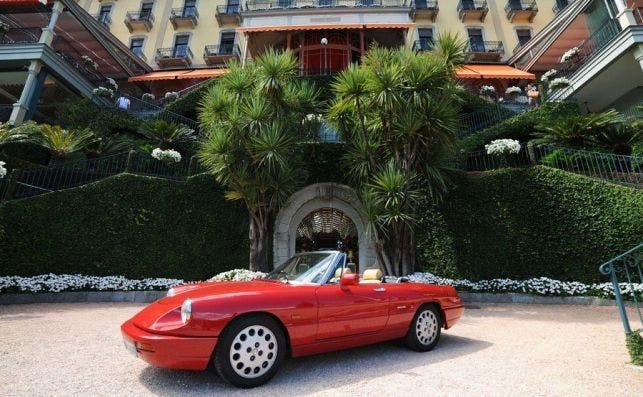 alfa romeo duetto grand hotel tremezzo lake como italy ALFADRIVE0319