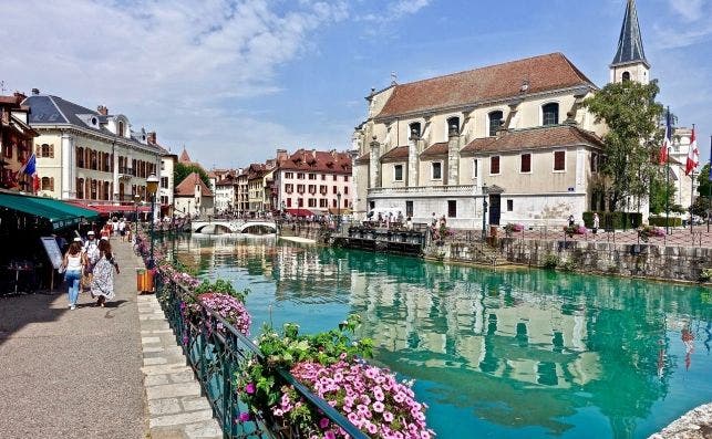 Annecy, Francia. Foto Siggy Nowak | Pixabay.