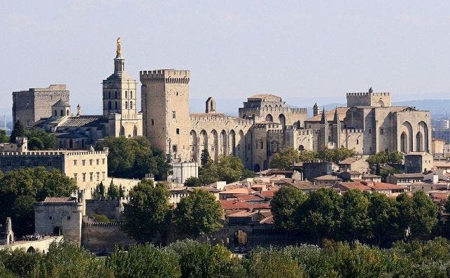 Avignon, Palais des Papes depuis Tour Philippe le Bel by JM Rosier