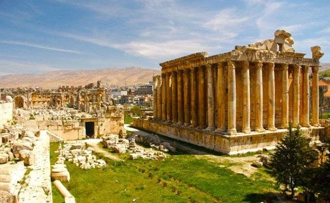 bacchus temple baalbek lebanon