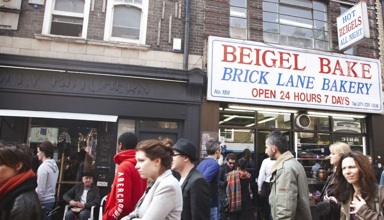 Beigel Bake es una institucioÌn en Brick Lane. Foto: VisitBritain.