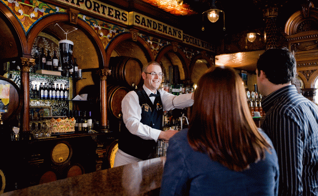 Belfast Crown Liquor Pub