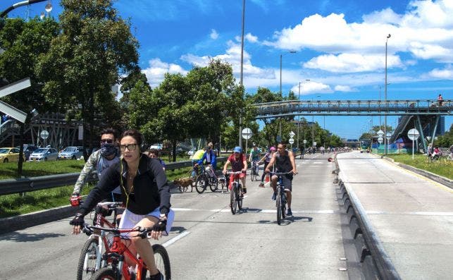 Algunas de las avenidas mÃ¡s importantes se cierran parcialmente al trÃ¡nsito para promover el uso de la bicicleta. Foto: Turismo de BogotÃ¡.