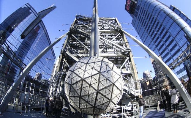 La bola de Times Square pesa 5,3 toneladas. Foto: Dimitri Rodriguez-Flickr