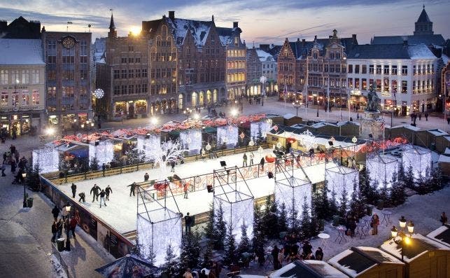 Brujas, pista de hielo. Foto Visit Flanders.