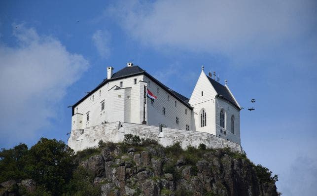 El castillo de FÃ¼zÃ©r es uno de los mÃ¡s recomendados de Tokaj. Foto: RGY23-Pixabay.