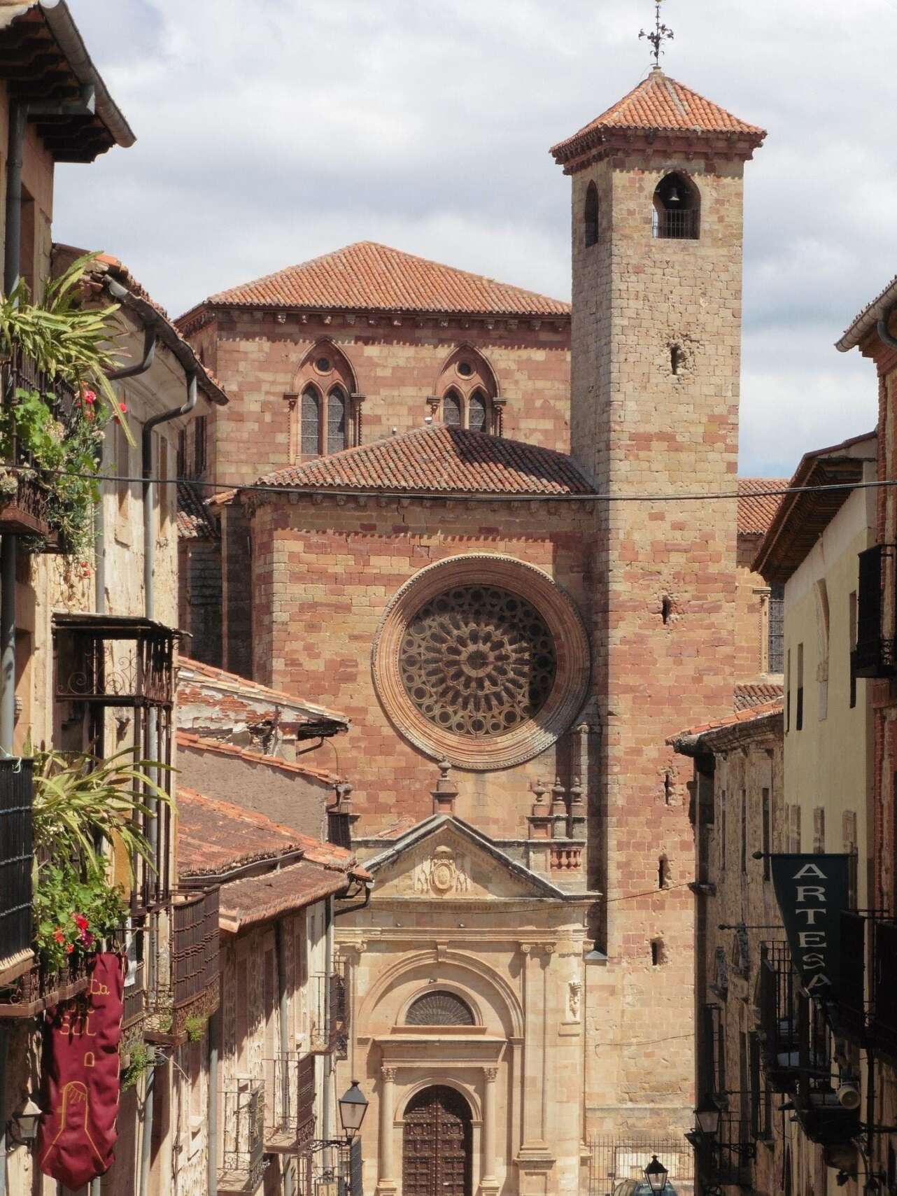 Catedral de SiguÌˆenza. Foto: Pixabay.