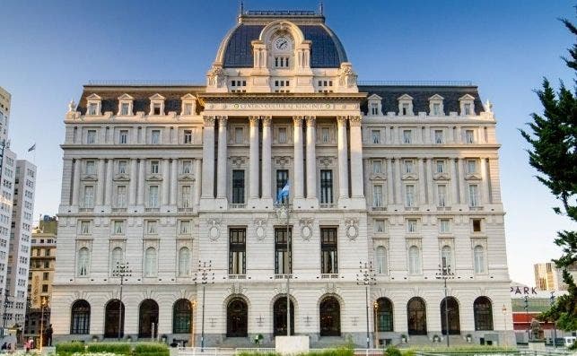 Centro Cultural Kirchner. Foto Turismo de Buenos Aires.